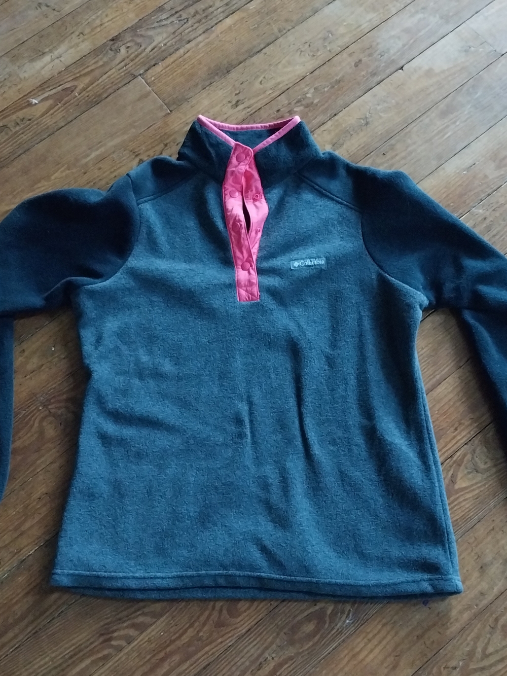 Columbia Women's Gray Fleece Pullover with Pink Trim